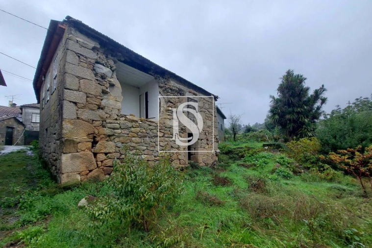 Moradia T3 para Venda em Campo de Besteiros Foto 4