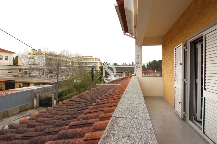 Moradia T4 para Venda em Orgens Foto 22