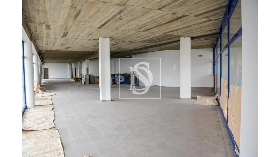 Armazém para Venda em São Pedro de Tomar Foto 2