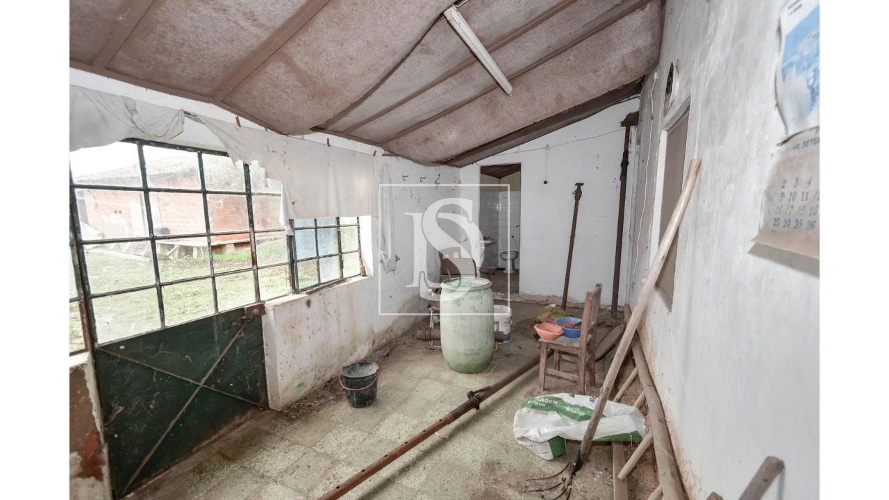 Moradia T4 para Venda em Casais e Alviobeira Foto 8