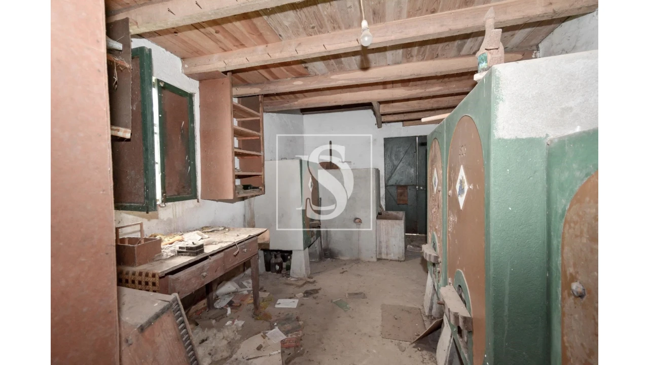 Moradia T4 para Venda em Casais e Alviobeira Foto 7