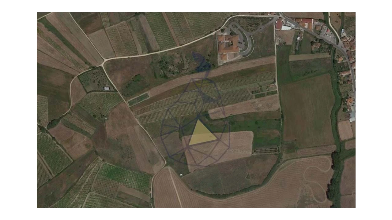 Terreno para Venda em Olhalvo Foto 10