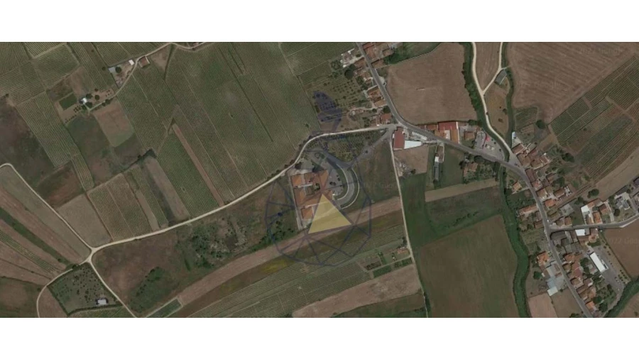 Terreno para Venda em Olhalvo Foto 4