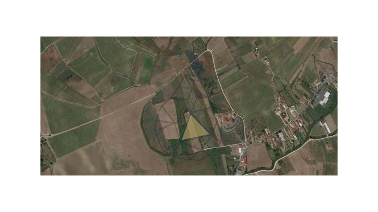 Terreno para Venda em Olhalvo Foto 3