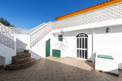 Moradia T10 para Venda em Silves