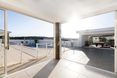 Moradia T10 para Venda em Silves