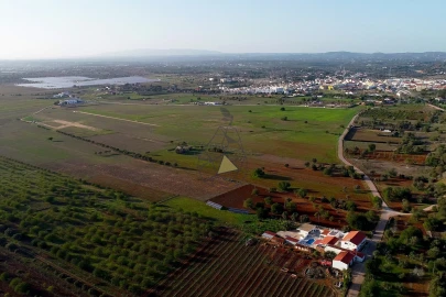 Moradia T10 para Venda em Silves