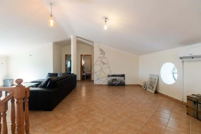 Moradia T10 para Venda em Silves