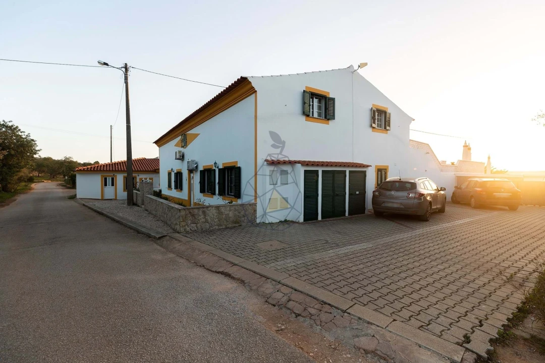 Moradia T10 para Venda em Silves Foto 75