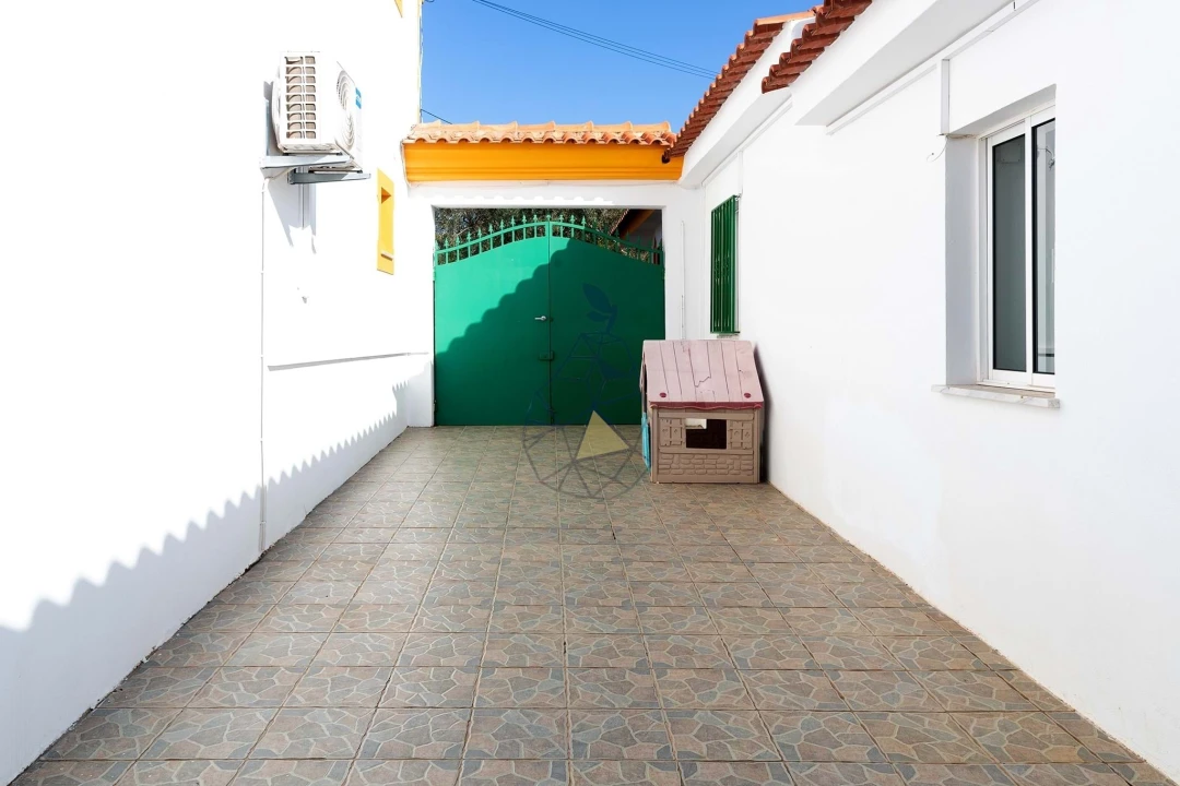 Moradia T10 para Venda em Silves Foto 67