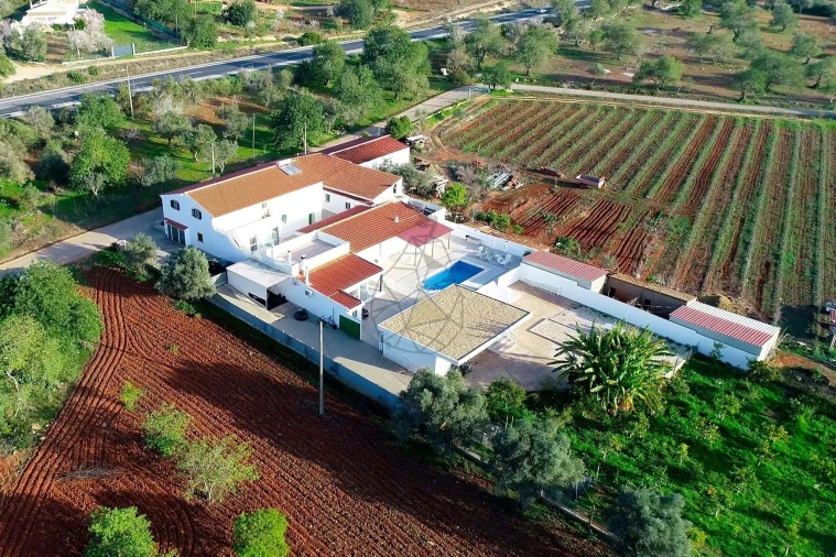 Moradia T10 para Venda em Silves Foto 5