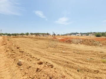 Terreno para Venda em Ferreiras