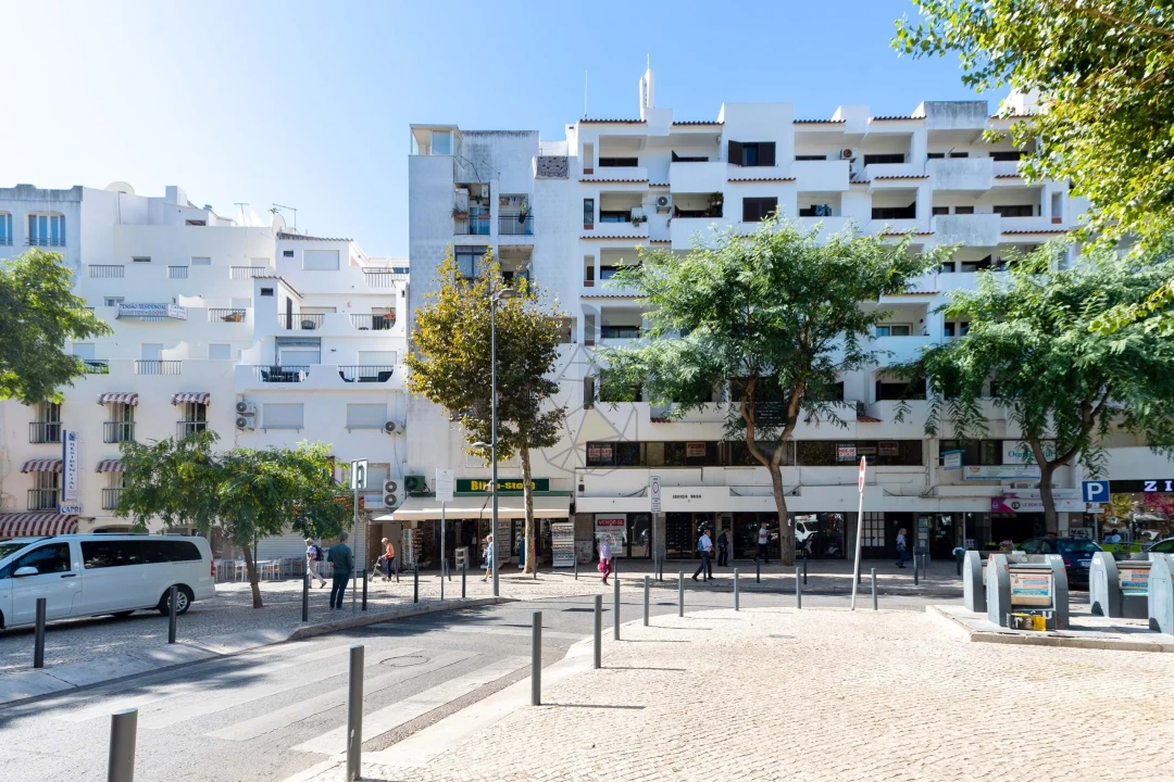 Negócio para Venda em Albufeira e Olhos de Água Foto 3