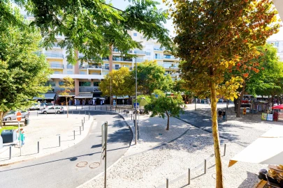 Negócio para Venda em Albufeira e Olhos de Água