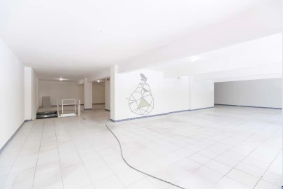 Negócio para Venda em Albufeira e Olhos de Água