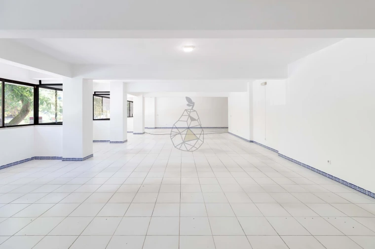 Negócio para Venda em Albufeira e Olhos de Água Foto 2