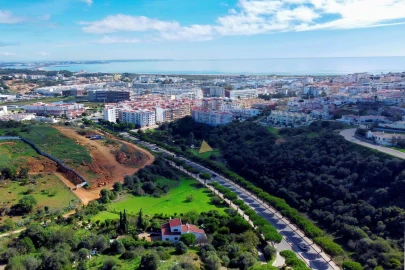 Terreno para Venda em Lagos (São Sebastião e Santa Maria)