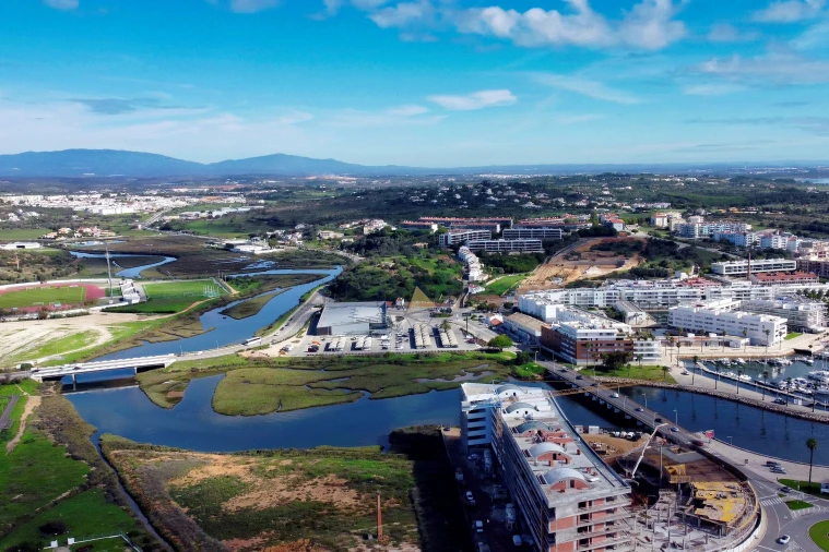 Terreno para Venda em Lagos (São Sebastião e Santa Maria) Foto 16