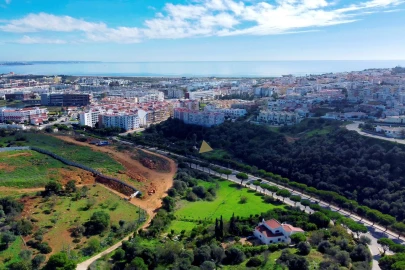 Terreno para Venda em Lagos (São Sebastião e Santa Maria)