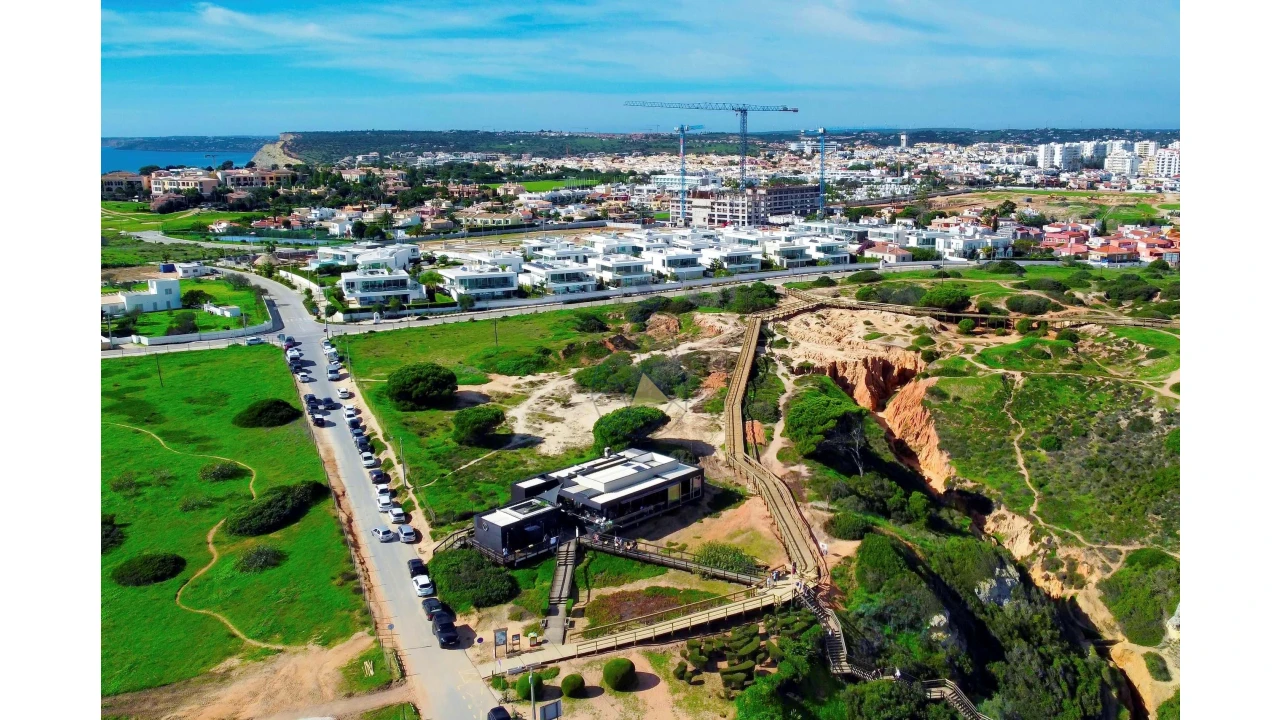 Terreno para Venda em Lagos (São Sebastião e Santa Maria) Foto 4