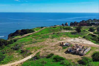 Terreno para Venda em Lagos (São Sebastião e Santa Maria)