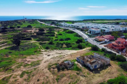 Terreno para Venda em Lagos (São Sebastião e Santa Maria)