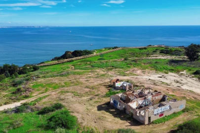 Terreno para Venda em Lagos (São Sebastião e Santa Maria)