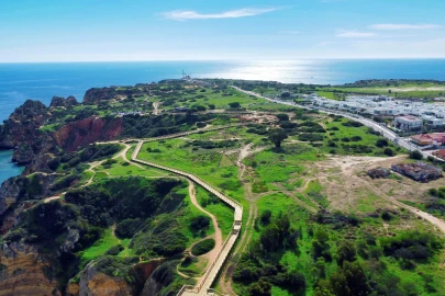 Terreno para Venda em Lagos (São Sebastião e Santa Maria)