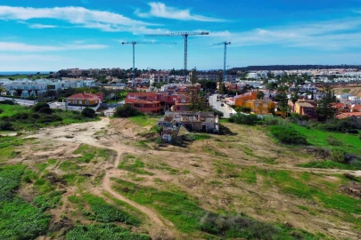 Terreno para Venda em Lagos (São Sebastião e Santa Maria)