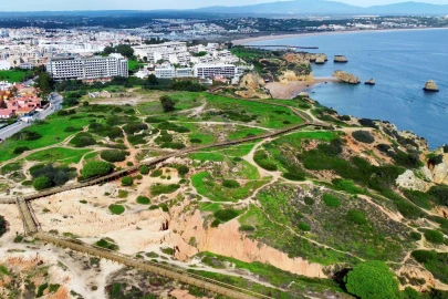 Terreno para Venda em Lagos (São Sebastião e Santa Maria)