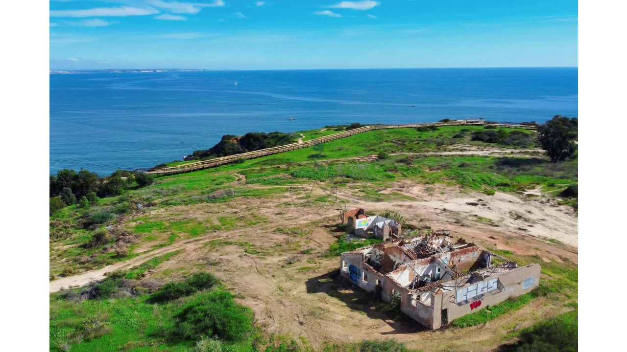 Terreno para Venda em Lagos (São Sebastião e Santa Maria) Foto 10