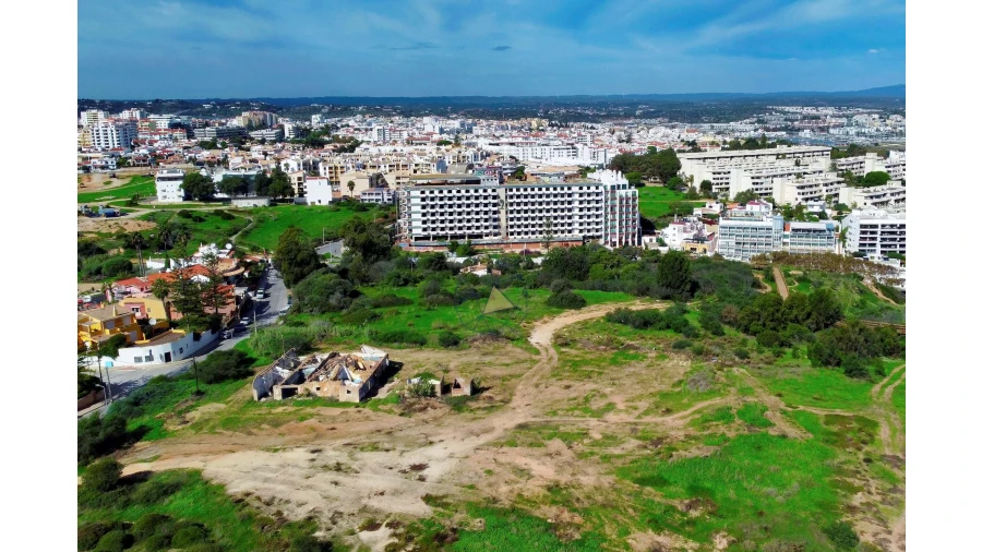 Terreno para Venda em Lagos (São Sebastião e Santa Maria) Foto 2