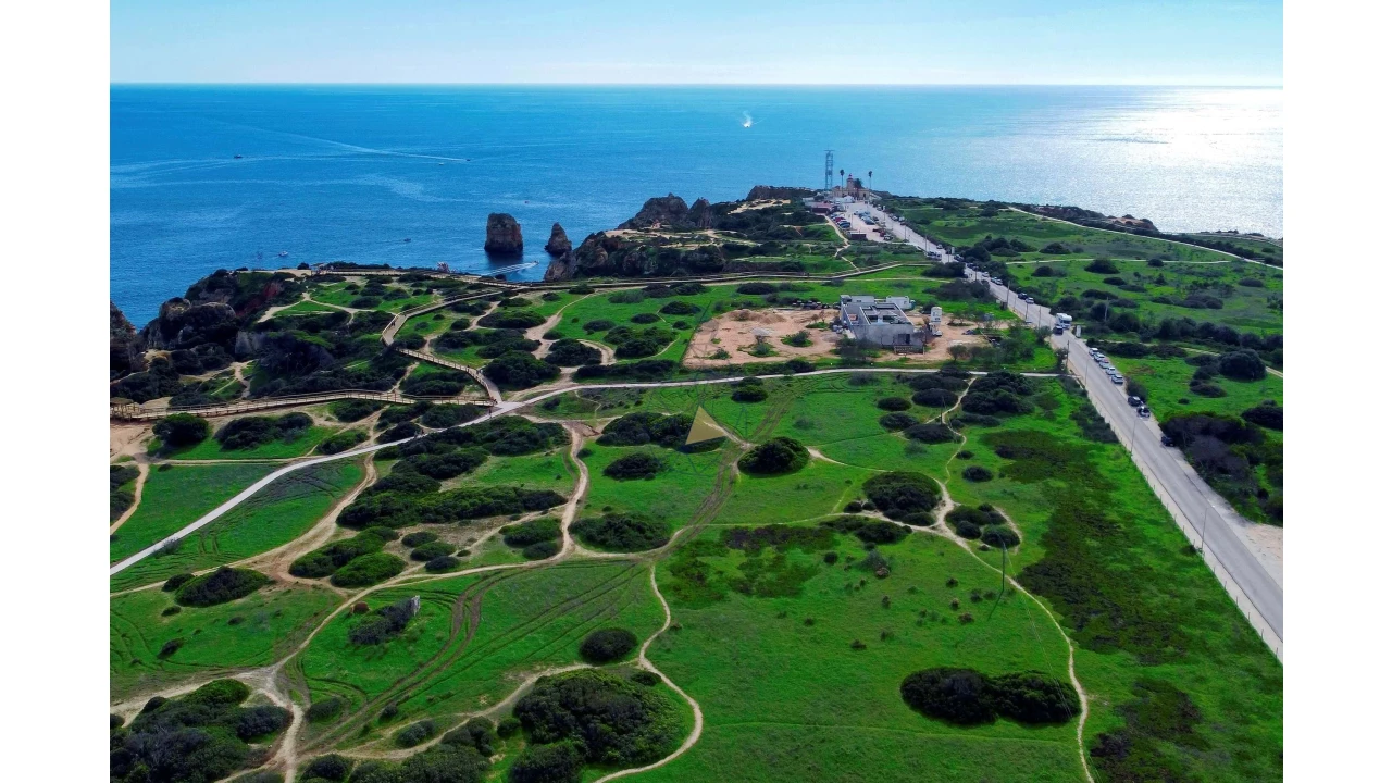 Terreno para Venda em Lagos (São Sebastião e Santa Maria) Foto 18