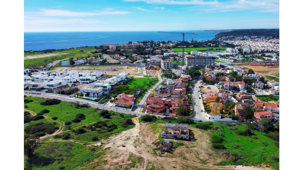Terreno para Venda em Lagos (São Sebastião e Santa Maria) Foto 13