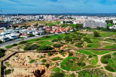 Terreno para Venda em Lagos (São Sebastião e Santa Maria)