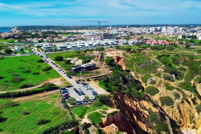 Terreno para Venda em Lagos (São Sebastião e Santa Maria)