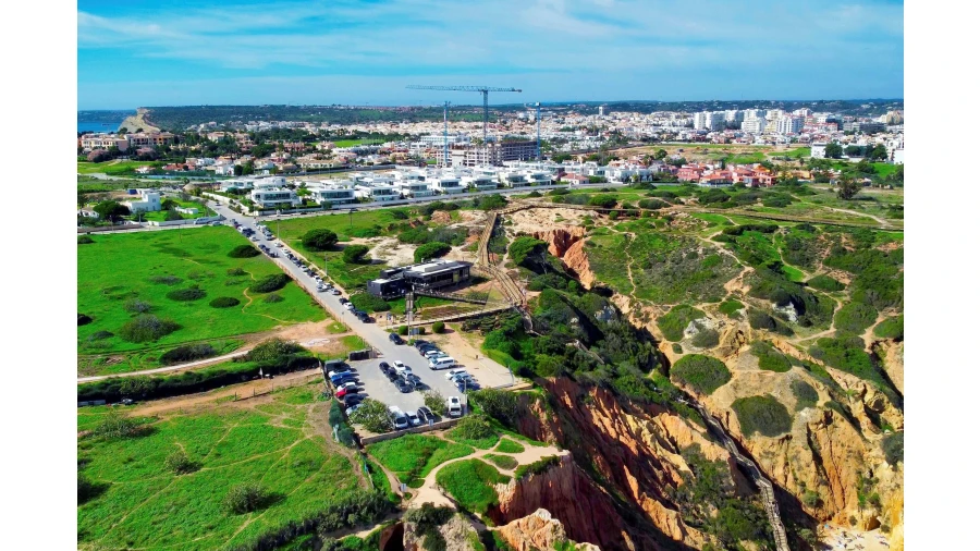 Terreno para Venda em Lagos (São Sebastião e Santa Maria) Foto 1