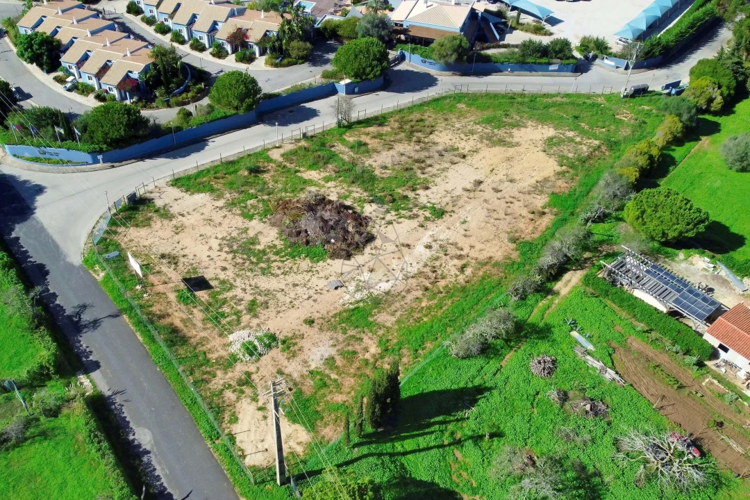 Terreno para Venda em Luz Foto 3