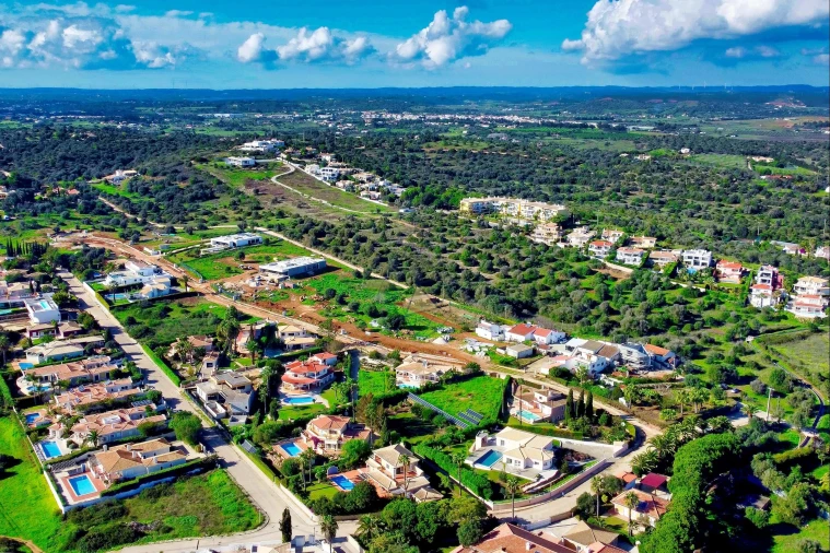 Moradia T3 para Venda em Odiaxere Foto 59