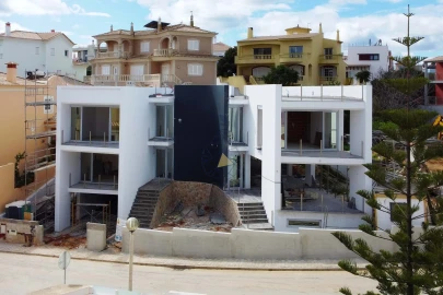 Moradia T4 para Venda em Lagos (São Sebastião e Santa Maria)