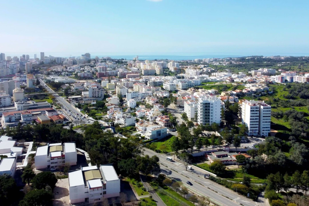 Apartamento T4 para Venda em Portimão Foto 32