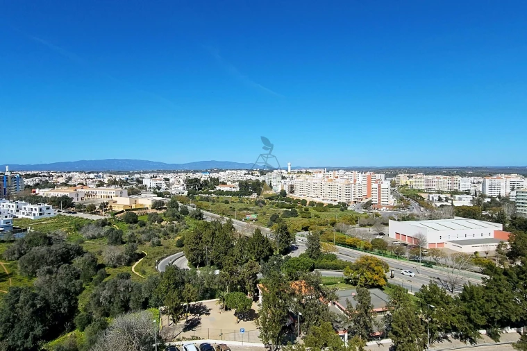 Apartamento T4 para Venda em Portimão Foto 18