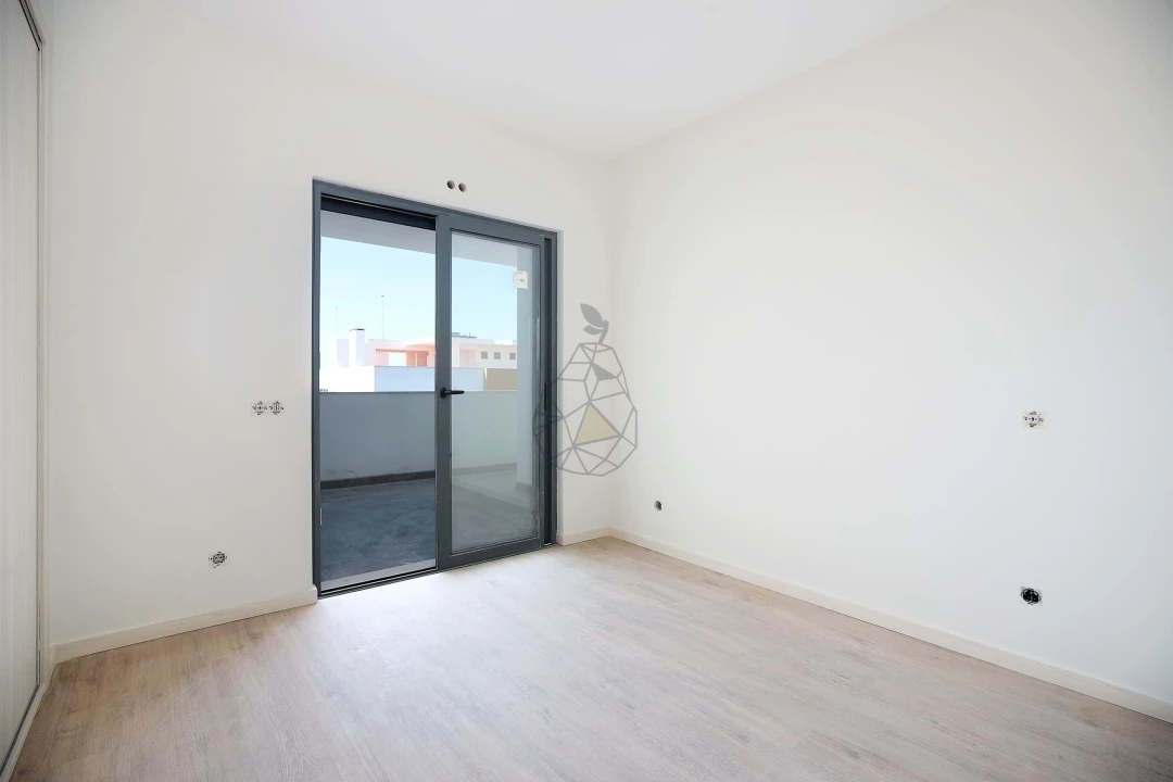 Apartamento T4 para Venda em Portimão Foto 15