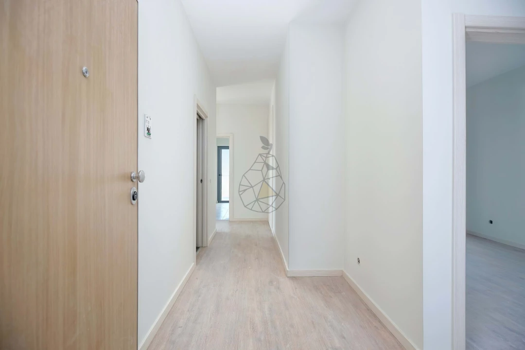 Apartamento T4 para Venda em Portimão Foto 4