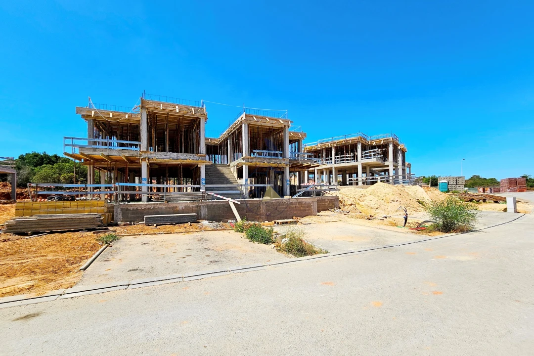 Apartamento T3 para Venda em Portimão Foto 2