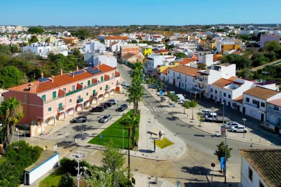 Moradia T3 para Venda em Estômbar e Parchal