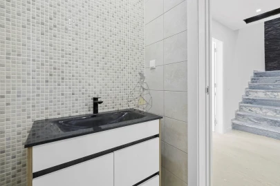 Moradia T3 para Venda em Estômbar e Parchal
