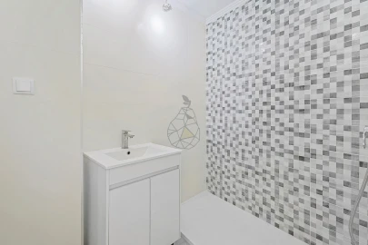 Moradia T3 para Venda em Estômbar e Parchal