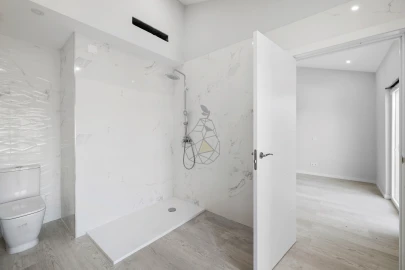 Moradia T3 para Venda em Estômbar e Parchal