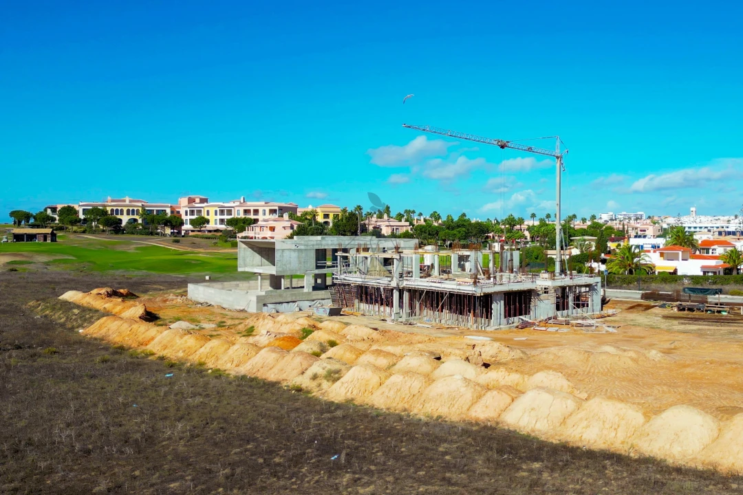Moradia T4 para Venda em Lagos (São Sebastião e Santa Maria) Foto 6